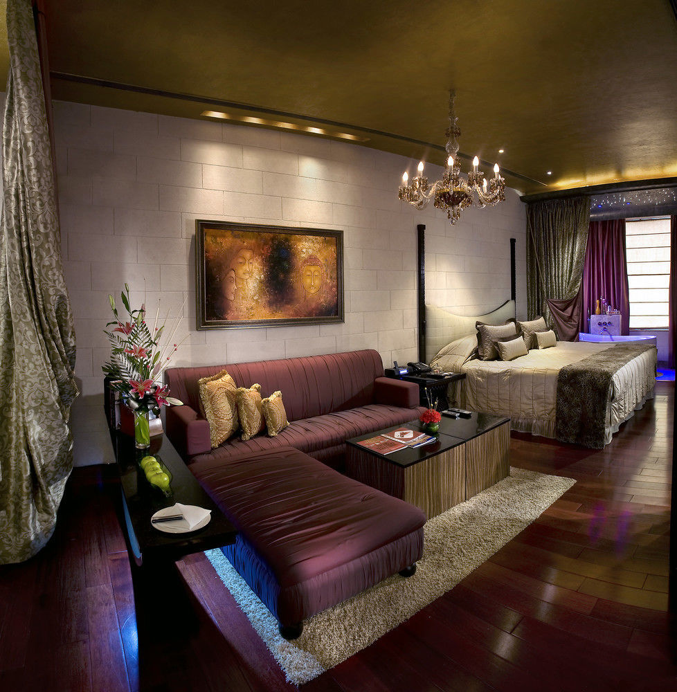 Radisson Blu MBD Hotel Noida Exterior foto
