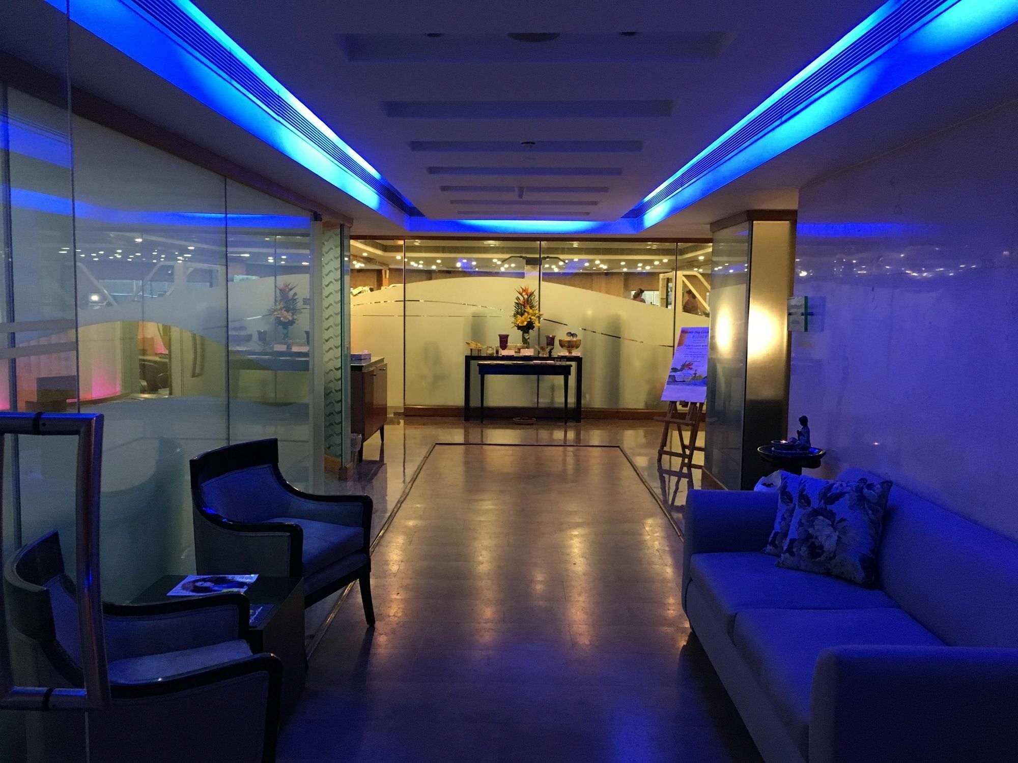 Radisson Blu MBD Hotel Noida Exterior foto